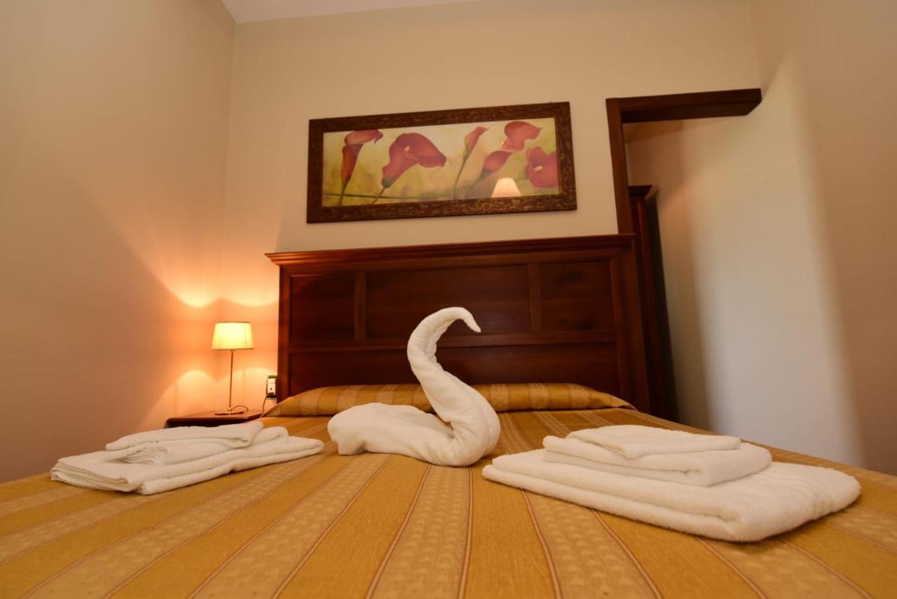 Albergo La Locanda Degli Apolidi Atena Lucana Exteriér fotografie