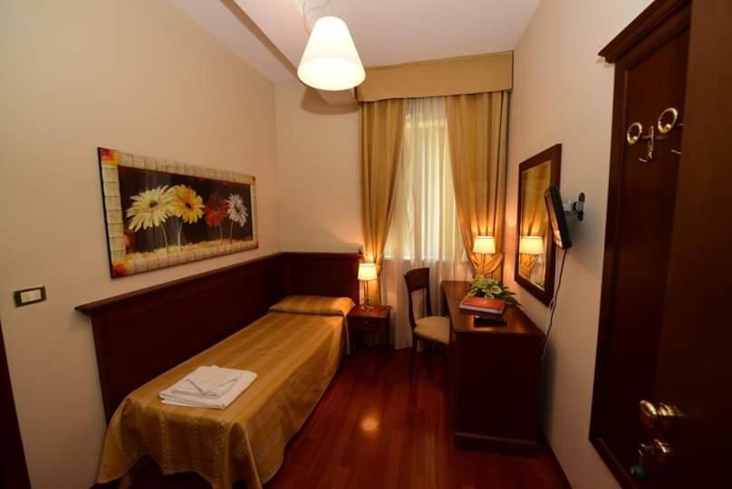 Albergo La Locanda Degli Apolidi Atena Lucana Exteriér fotografie