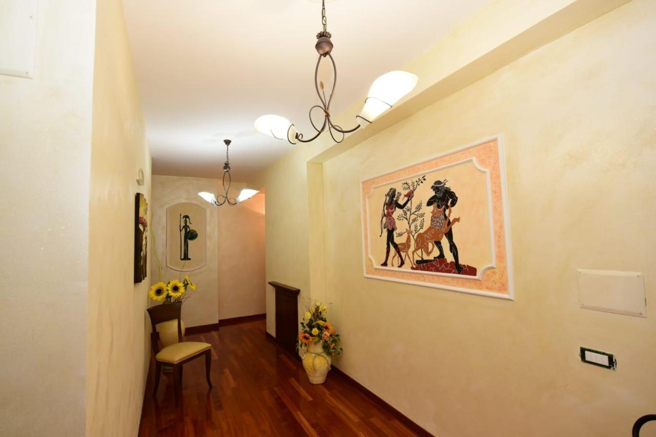 Albergo La Locanda Degli Apolidi Atena Lucana Exteriér fotografie